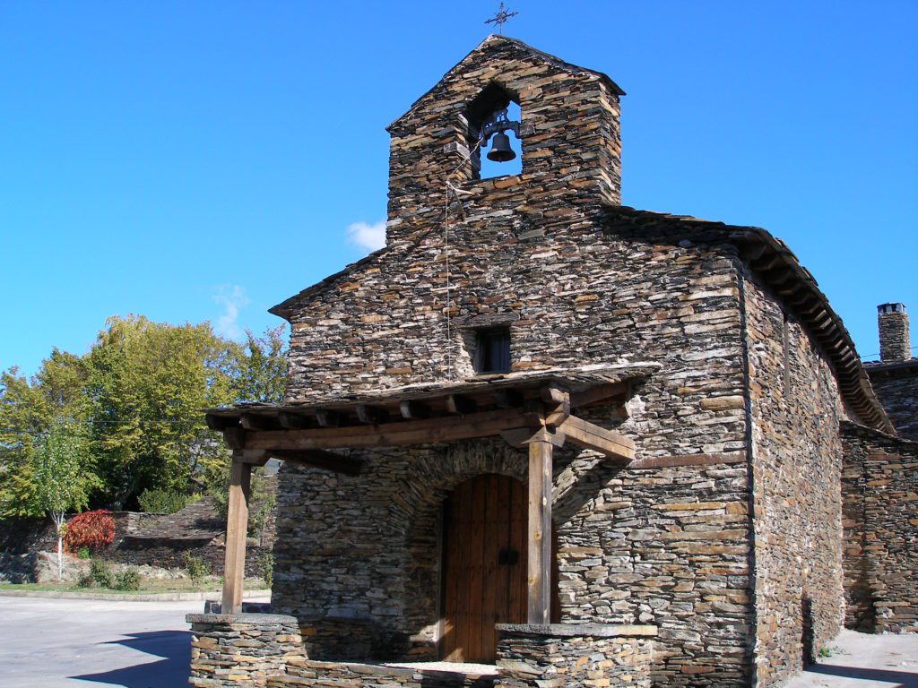 Iglesia de pizarra de Campillejo